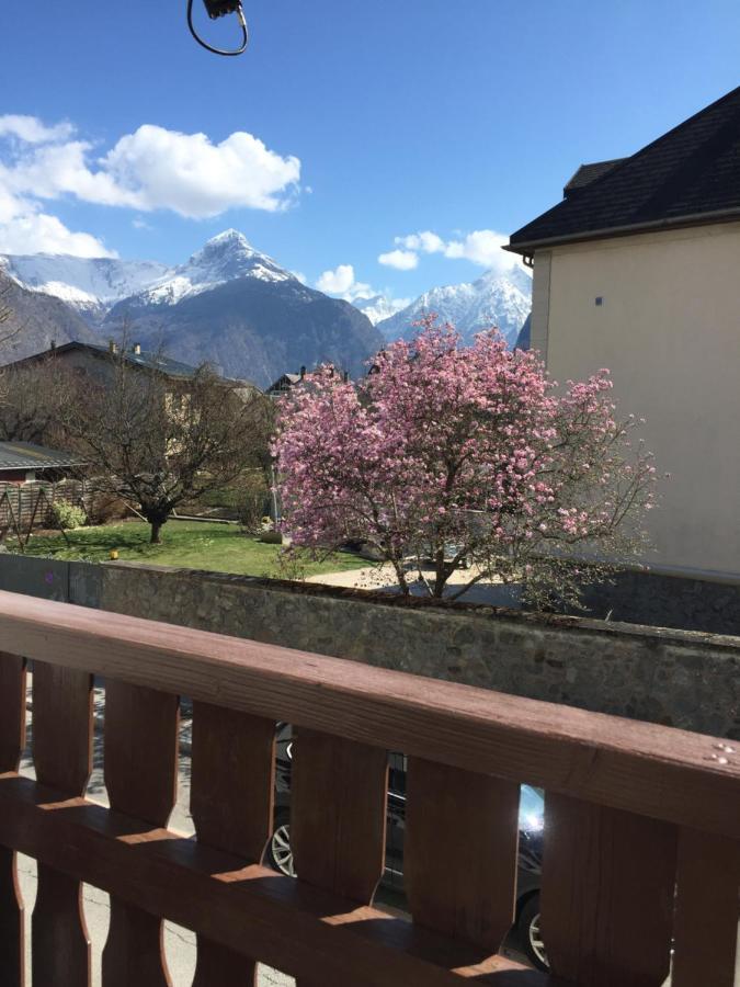 Superbe Appartement A Bourg D'Oisans Avec Terrasse Sud Ле-Бур-д'Уазан Экстерьер фото